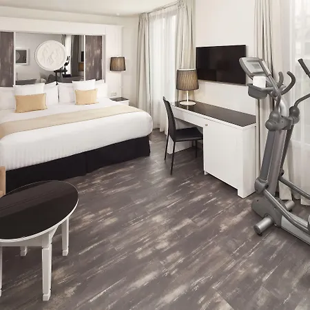 ホテル Opera Affiliated By Melia 4*