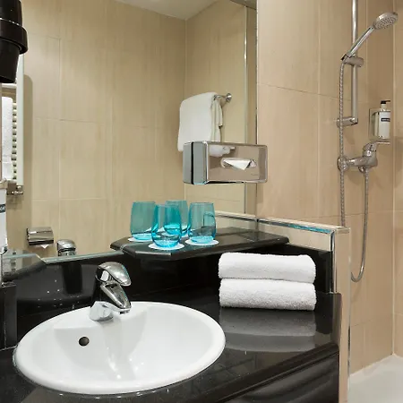 Opera Affiliated By Meliá 4*