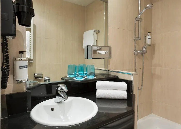 Opera Affiliated By Meliá Hotel 4*