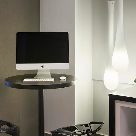 Opera Affiliated By Meliá Hotel 4*